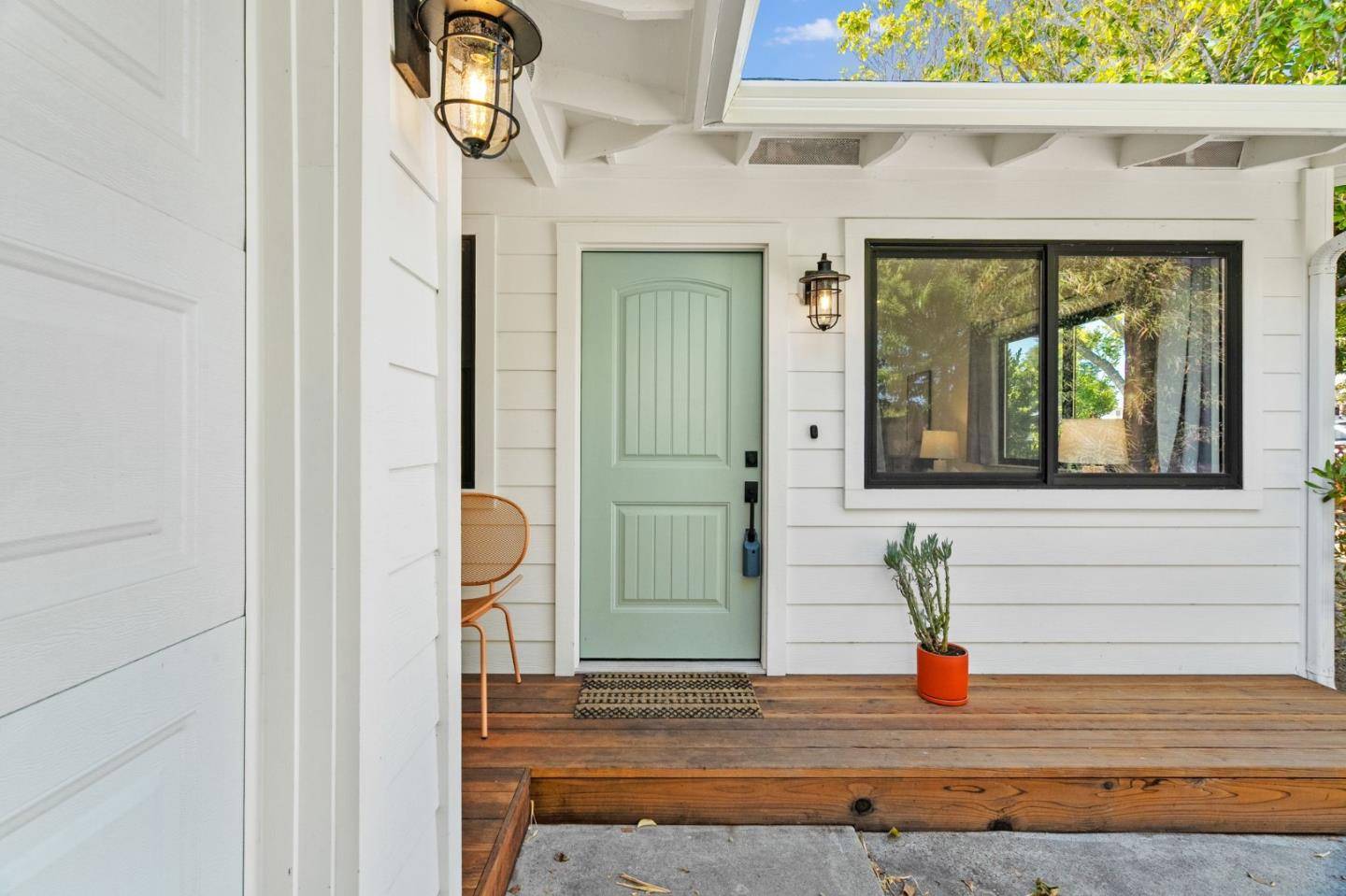 Santa Cruz, CA 95060,1131 Walk Circle