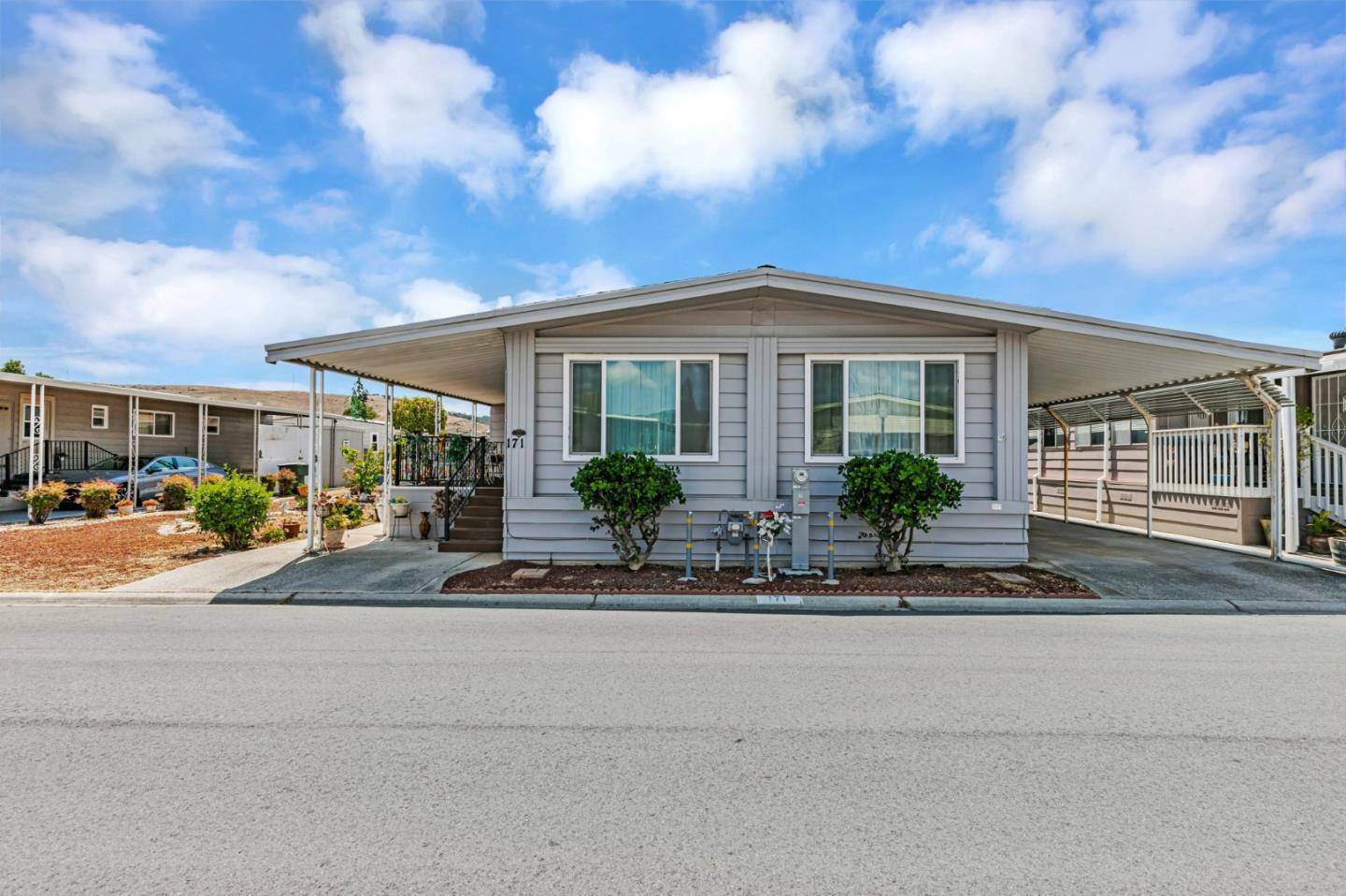 Morgan Hill, CA 95037,275 Burnett Avenue #171