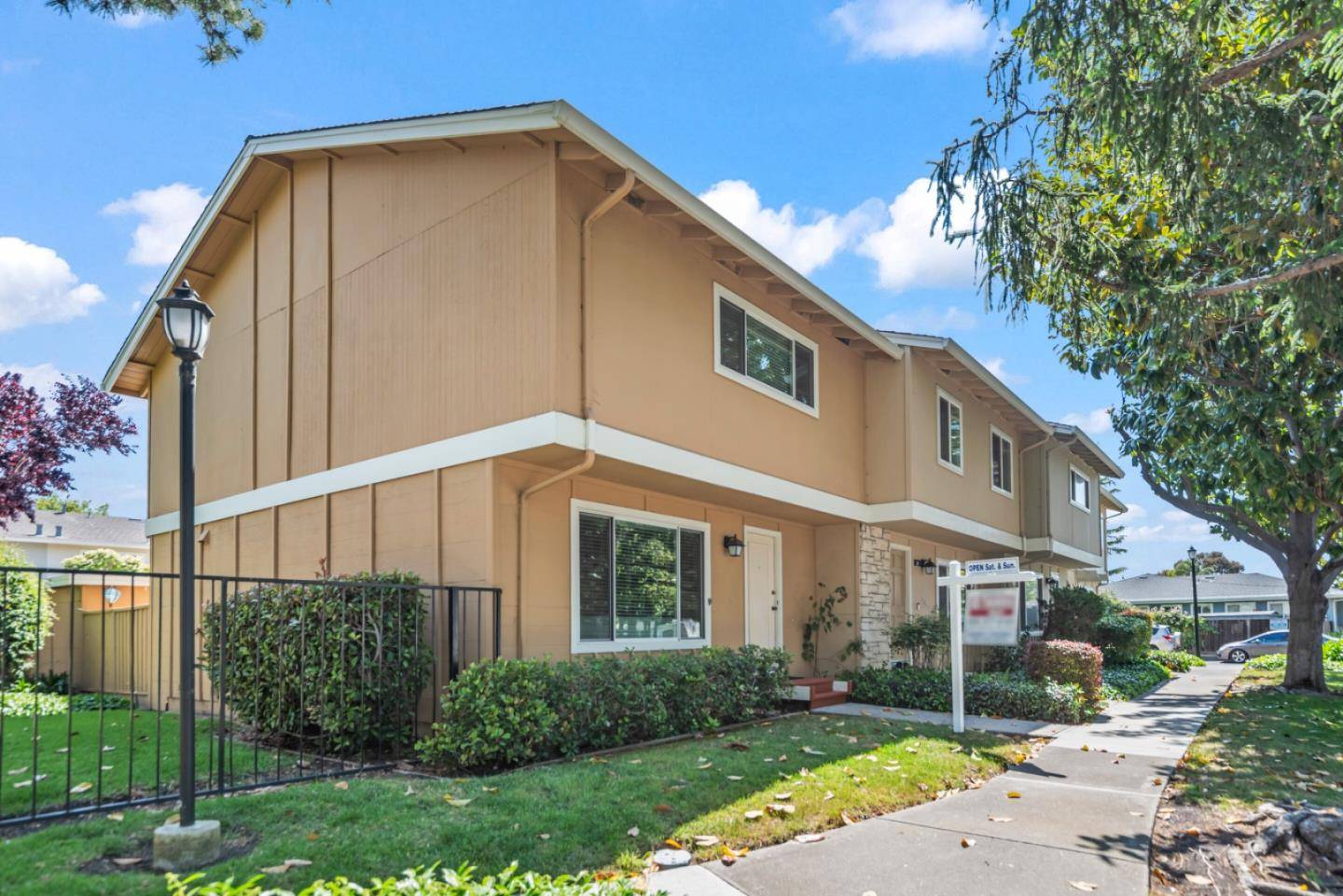 Mountain View, CA 94043,26 Saw Mill Court
