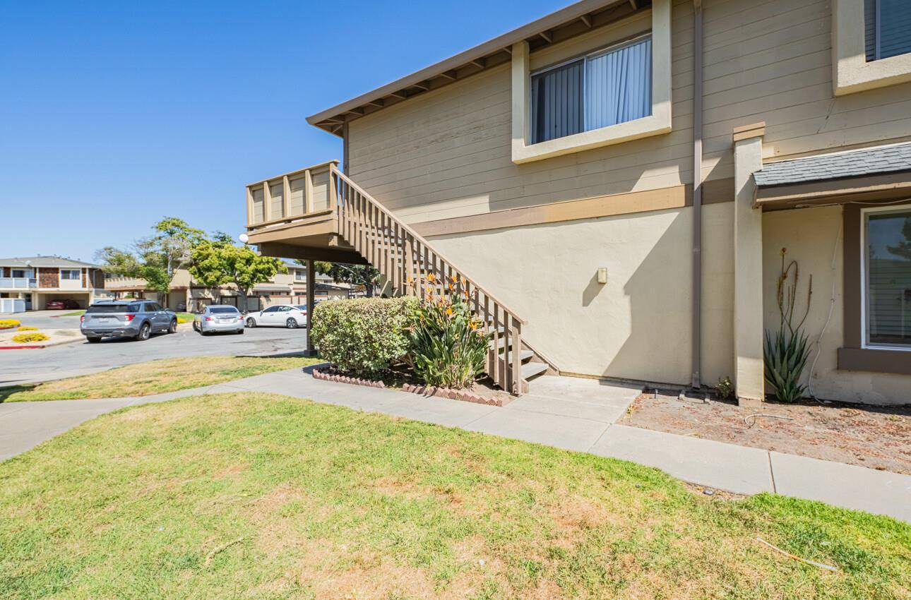 Salinas, CA 93906,1893 Cherokee Drive #4