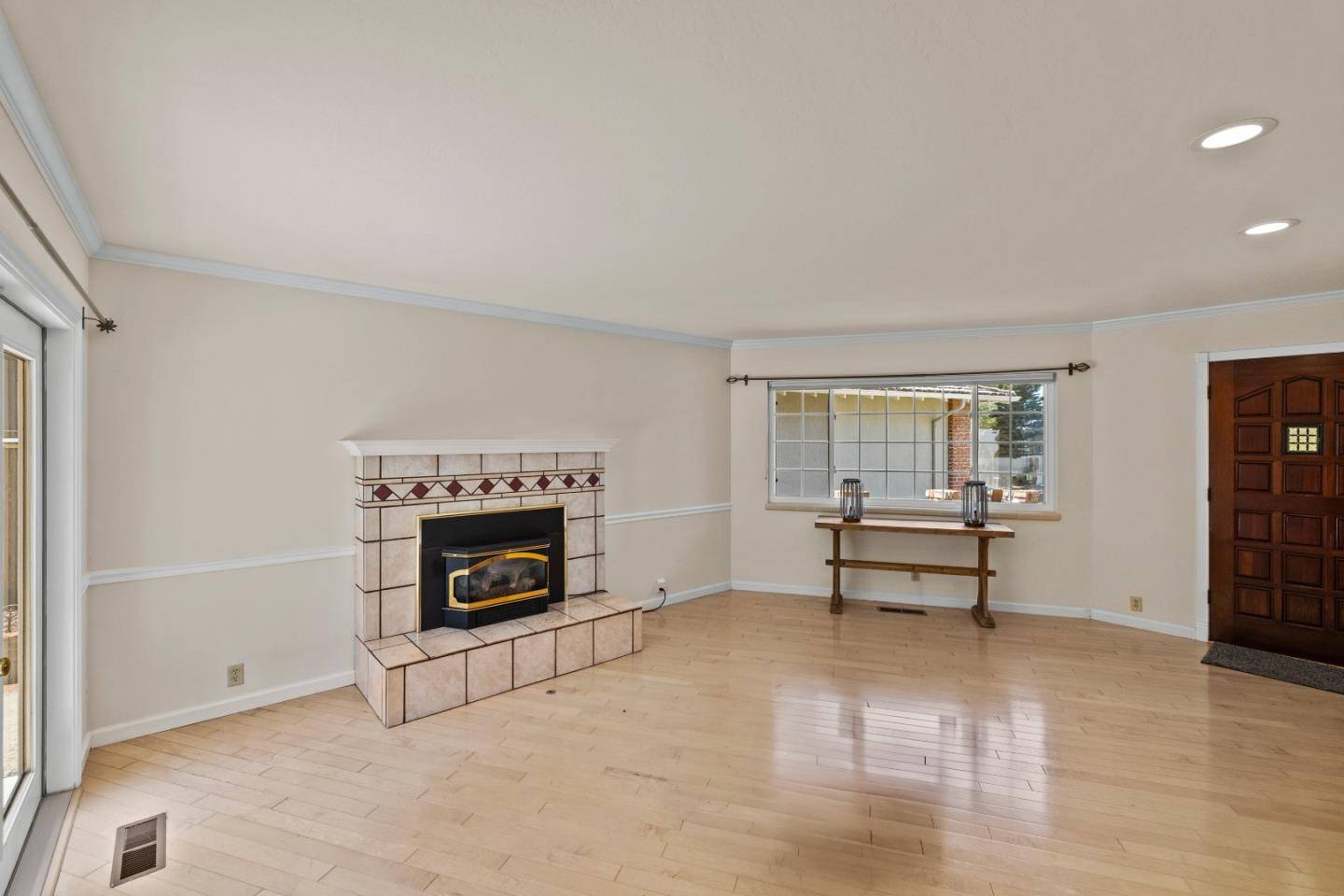 Pacific Grove, CA 93950,931 Petra Lane