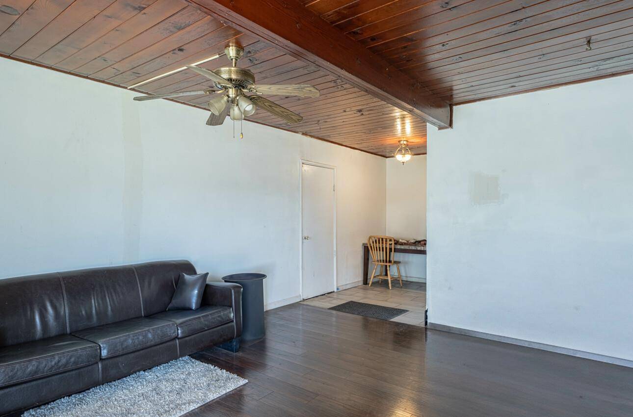 Salinas, CA 93906,1208 Ramona Avenue
