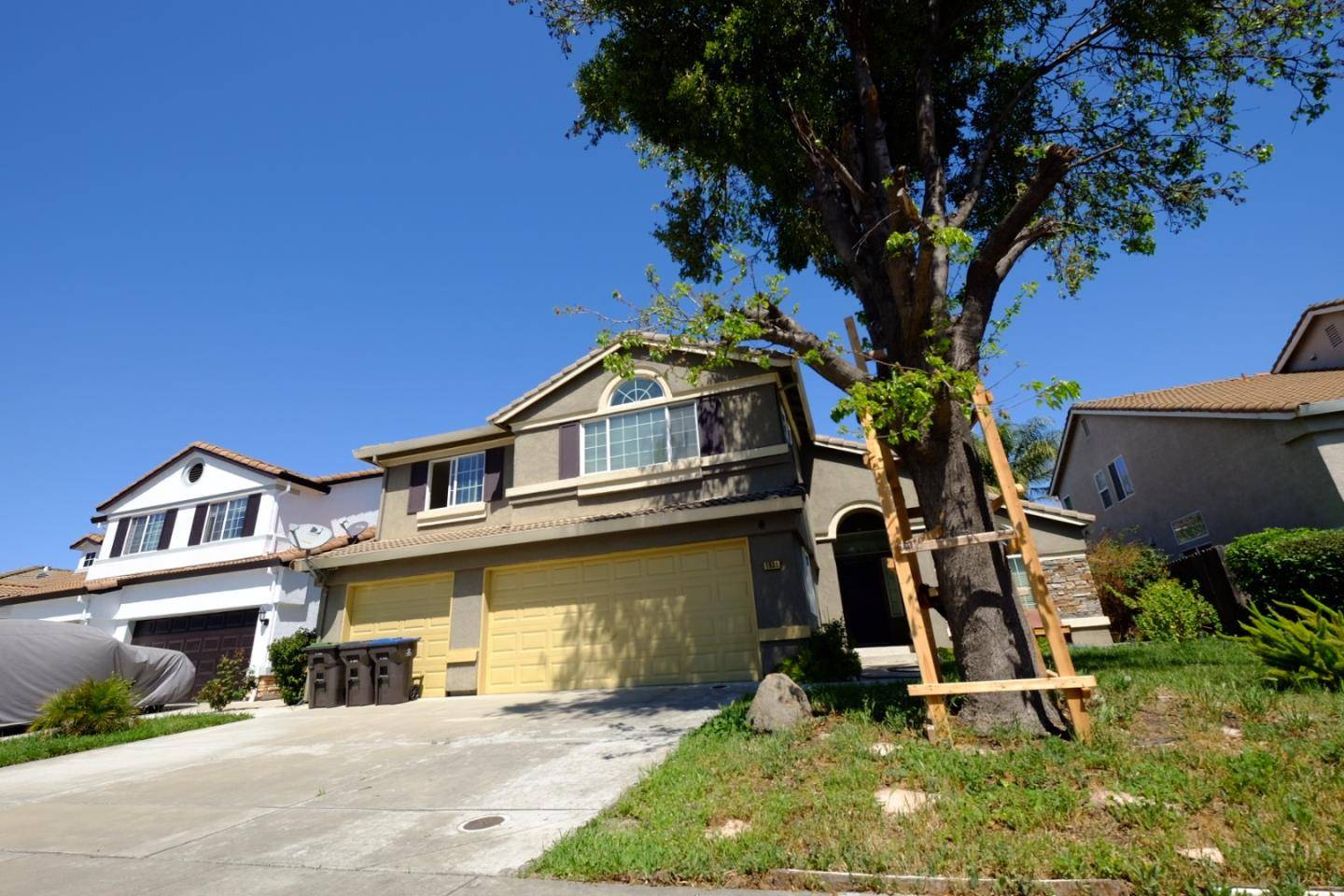 Stockton, CA 95206,1831 Oakley Court