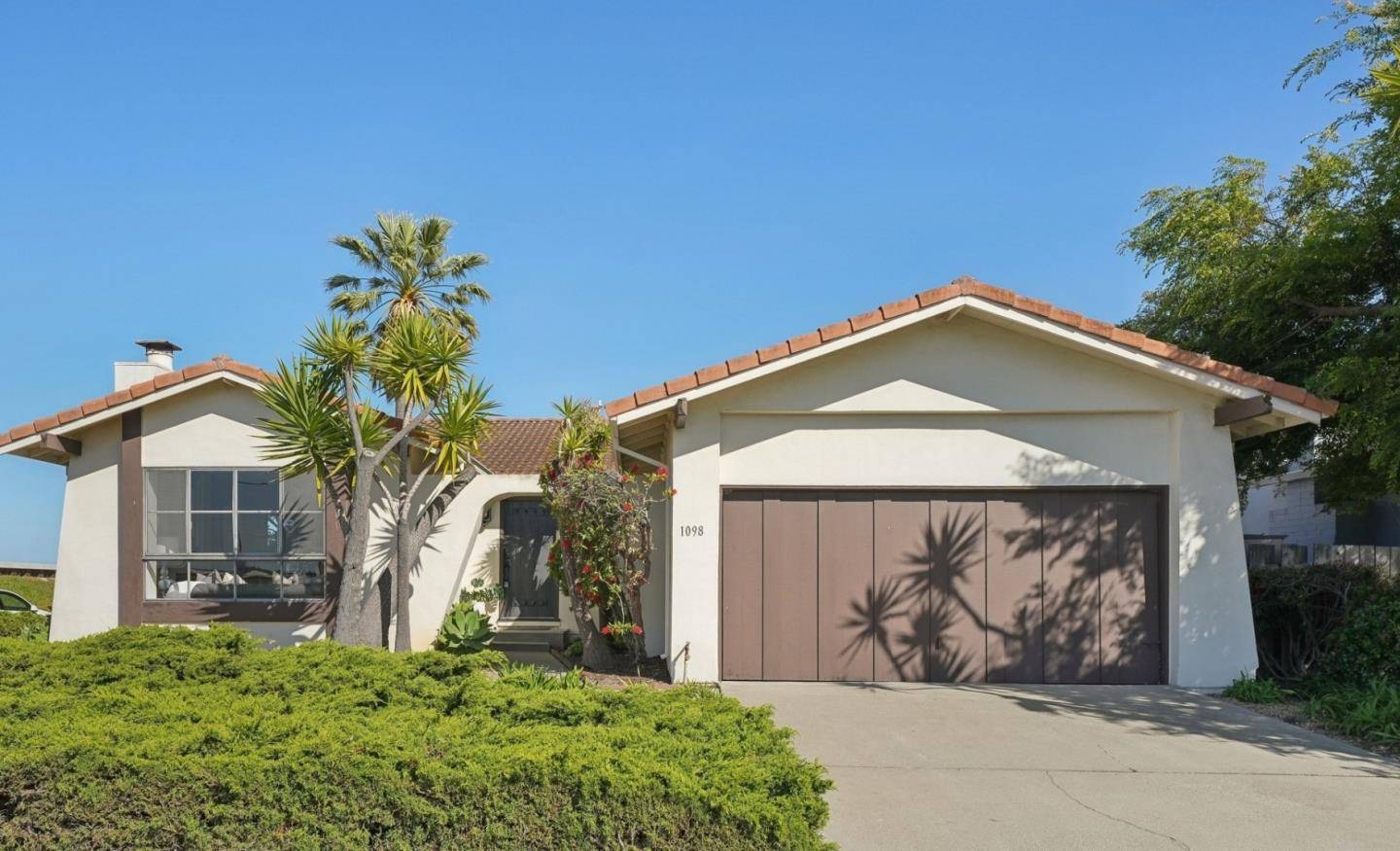 Foster City, CA 94404,1098 Egret Street