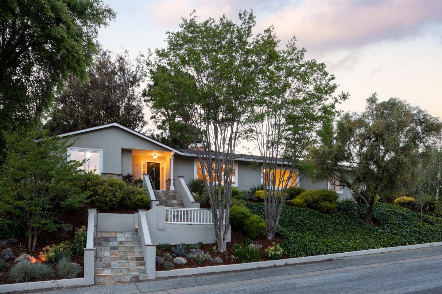 Menlo Park, CA 94025,2230 Tioga Drive