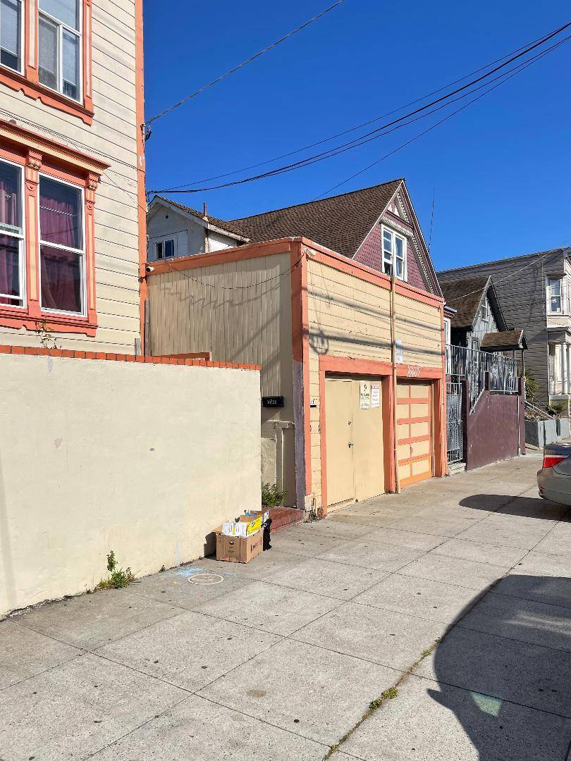 San Francisco, CA 94110,1339-1341 York Street