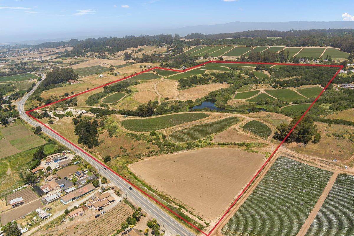 Royal Oaks, CA 95076,703 & 703A Hall Road