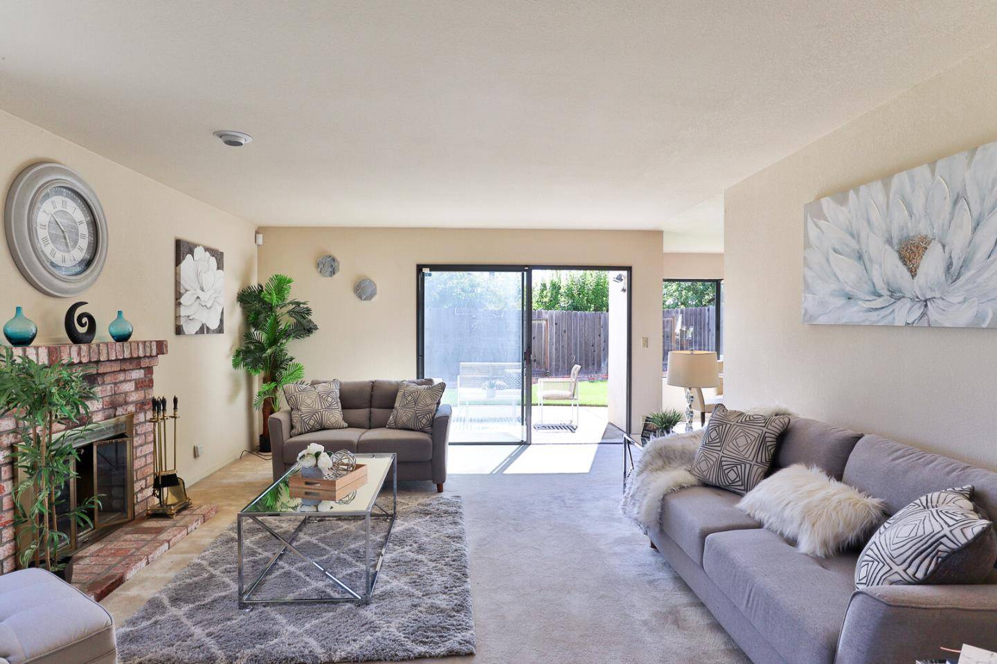 Gilroy, CA 95020,8760 Rancho Hills Drive