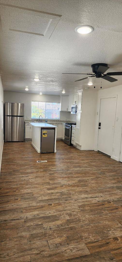 Redwood City, CA 94063,3499 E Bayshore Road #86