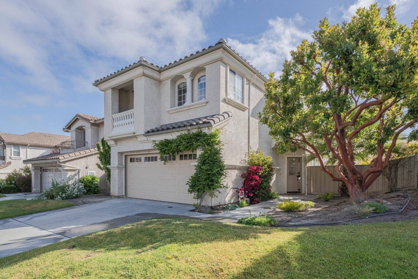 Salinas, CA 93908,27320 Bavella Way