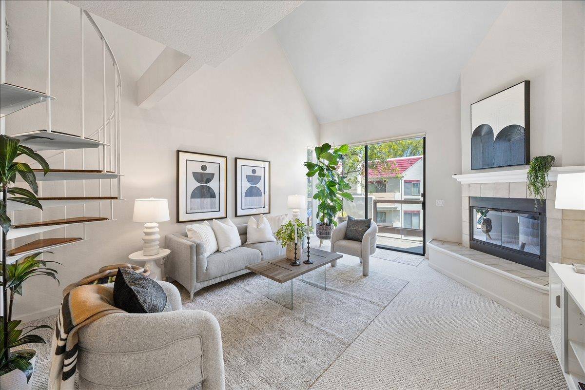 Redwood City, CA 94065,203 Shorebird Circle