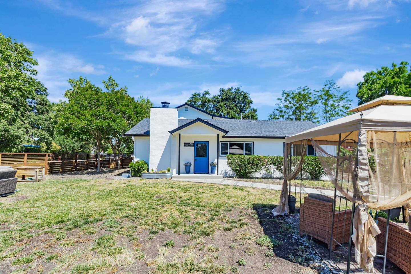 Redwood City, CA 94061,2698 Goodwin Avenue