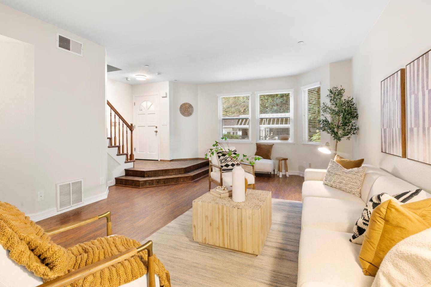 Sunnyvale, CA 94086,974 La Mesa Terrace #E