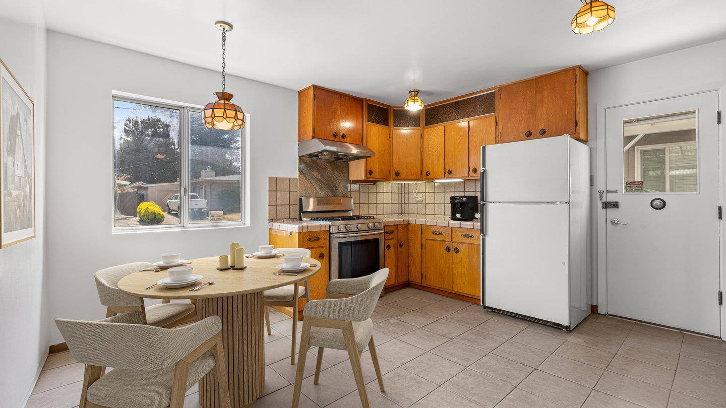 South San Francisco, CA 94080,814 Newman Drive