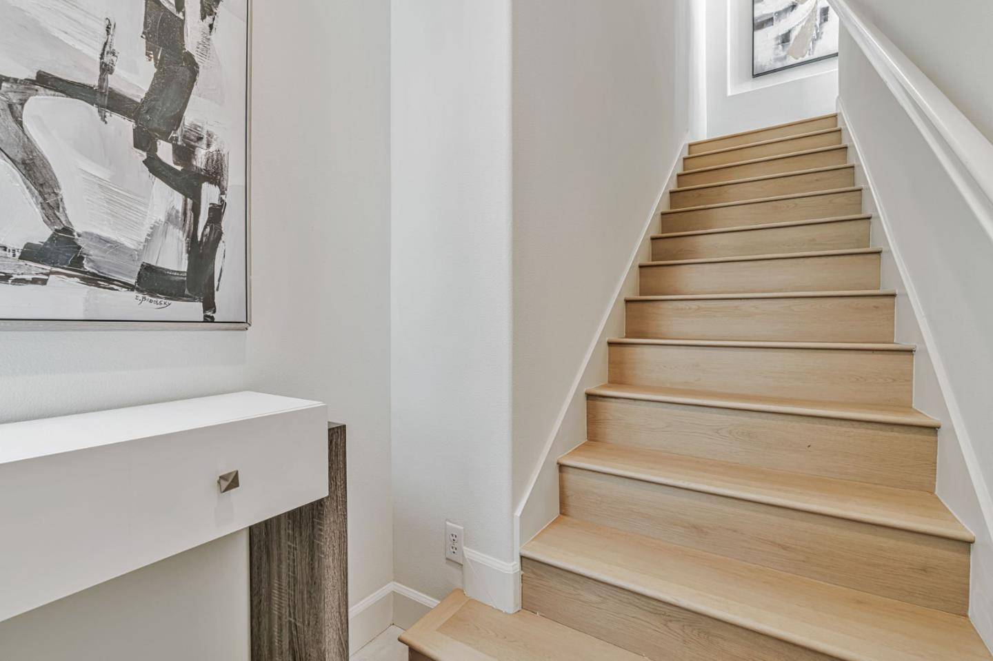 Belmont, CA 94002,100 Live Oak Way #104