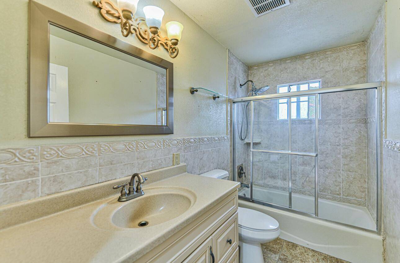 Seaside, CA 93955,1663 Vallejo Street