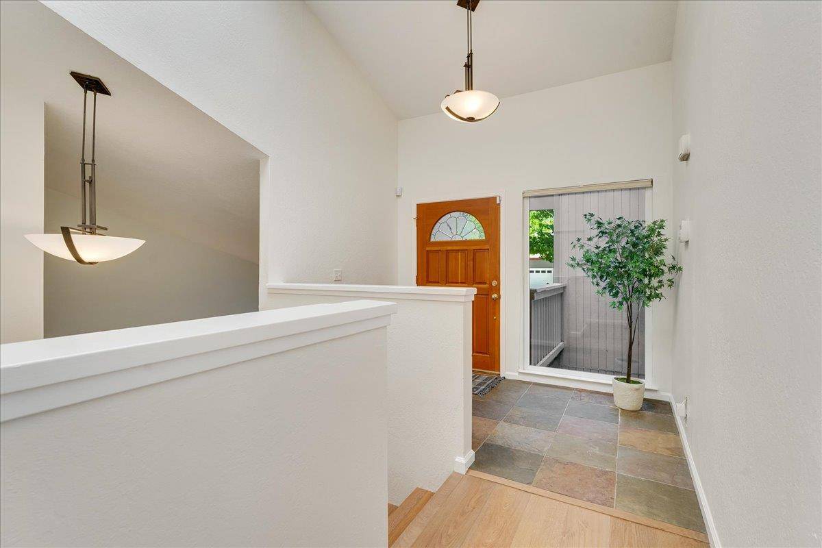 Santa Cruz, CA 95060,334 Lee Street