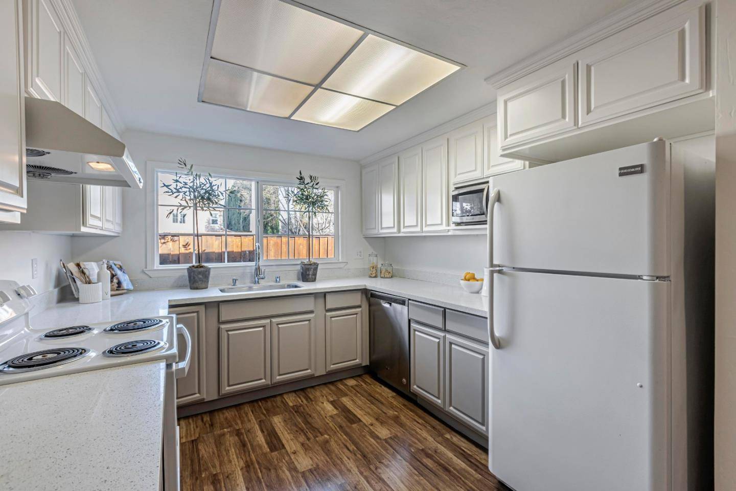 Cupertino, CA 95014,10995 Northseal Square