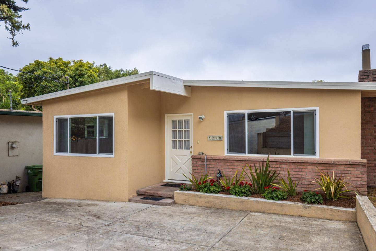 Pacific Grove, CA 93950,1030 Hillside Avenue