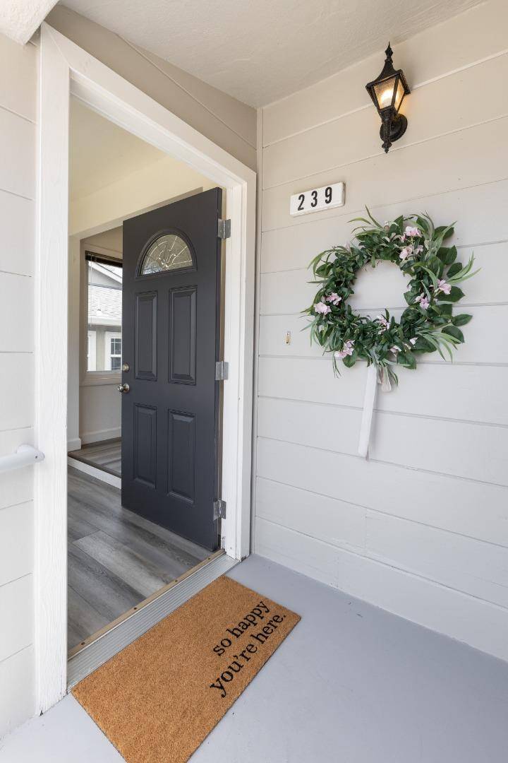 Pacifica, CA 94044,239 Monterey Road