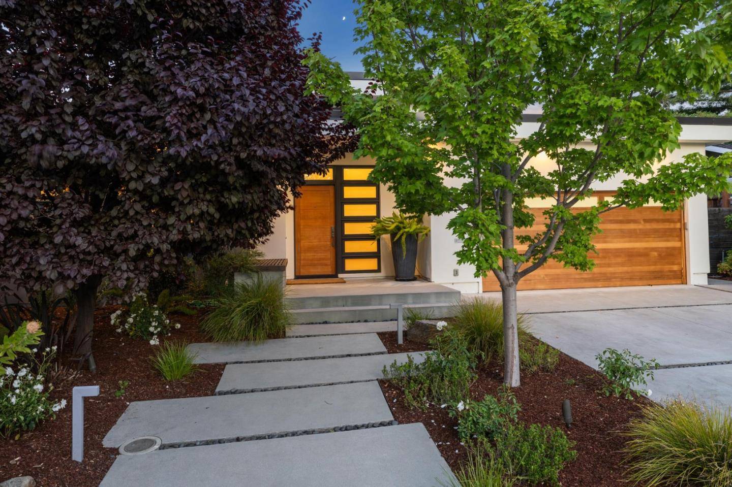 Menlo Park, CA 94025,28 Politzer Drive