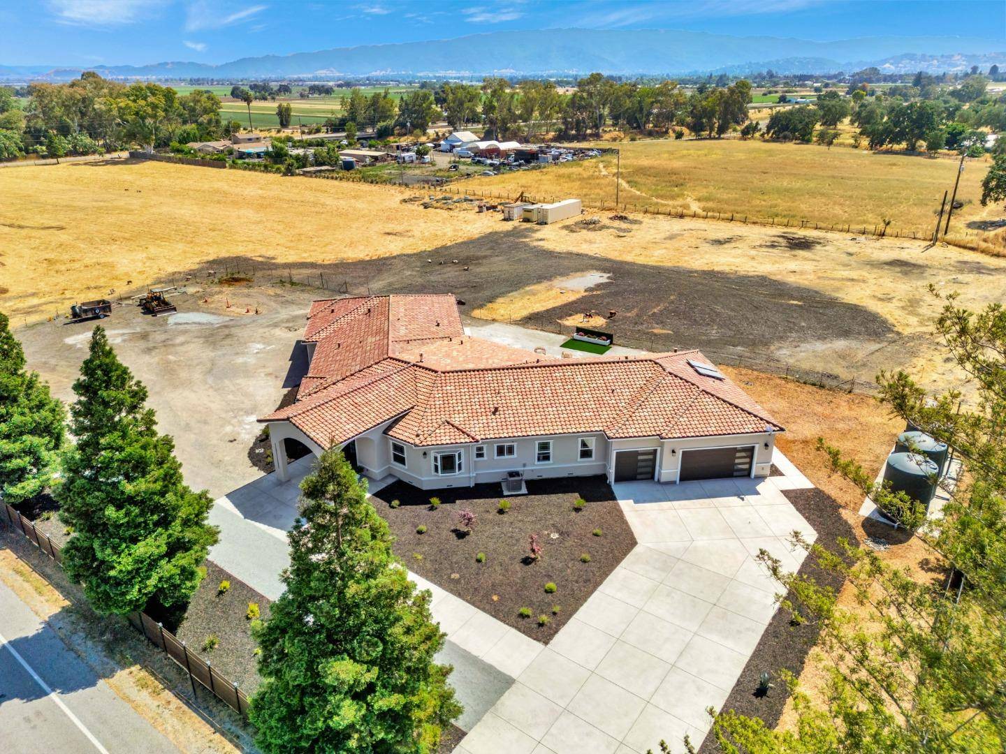 Gilroy, CA 95020,10055 Foothill Avenue