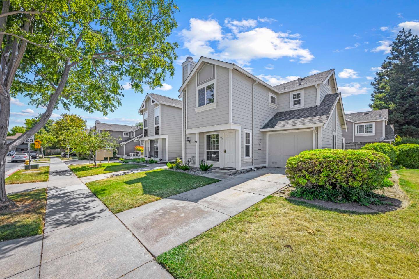 San Jose, CA 95123,262 Banana Grove Lane