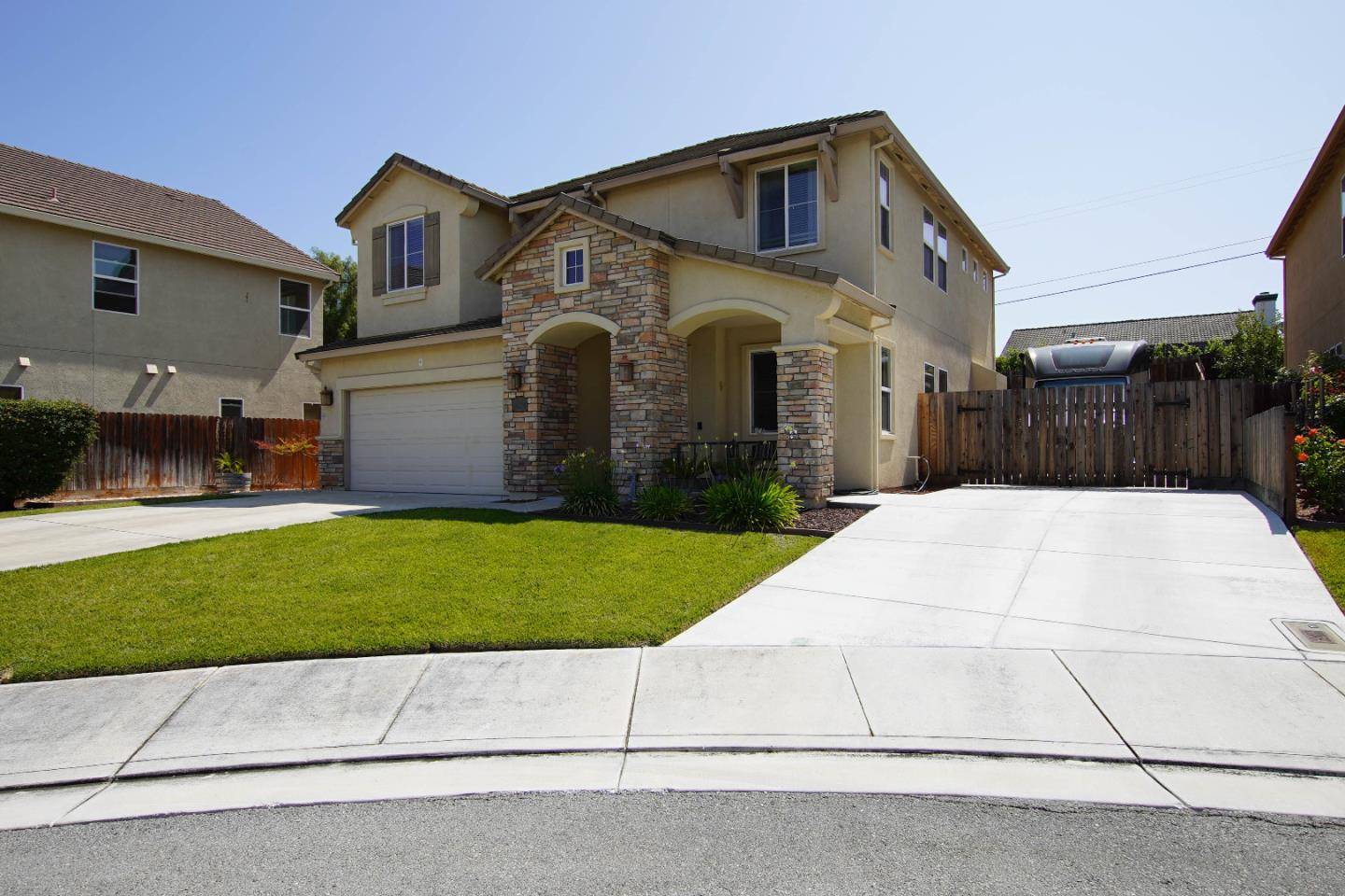 Hollister, CA 95023,1251 Mulberry Street