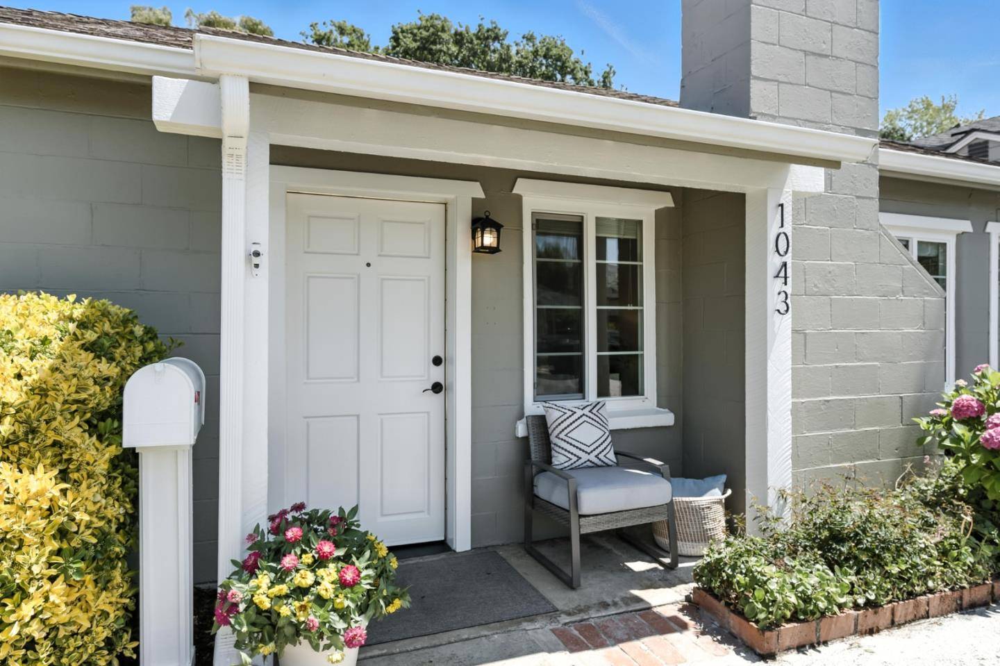 San Carlos, CA 94070,1043 Northwood Drive