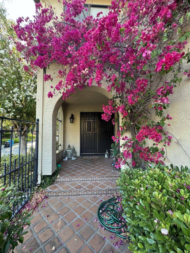 San Carlos, CA 94070,1119 Royal Lane