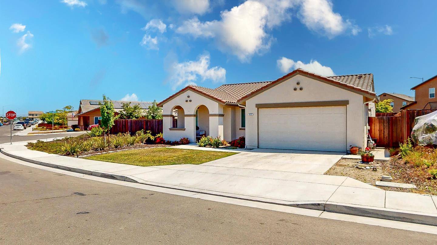 Hollister, CA 95023,677 Sacramento Way