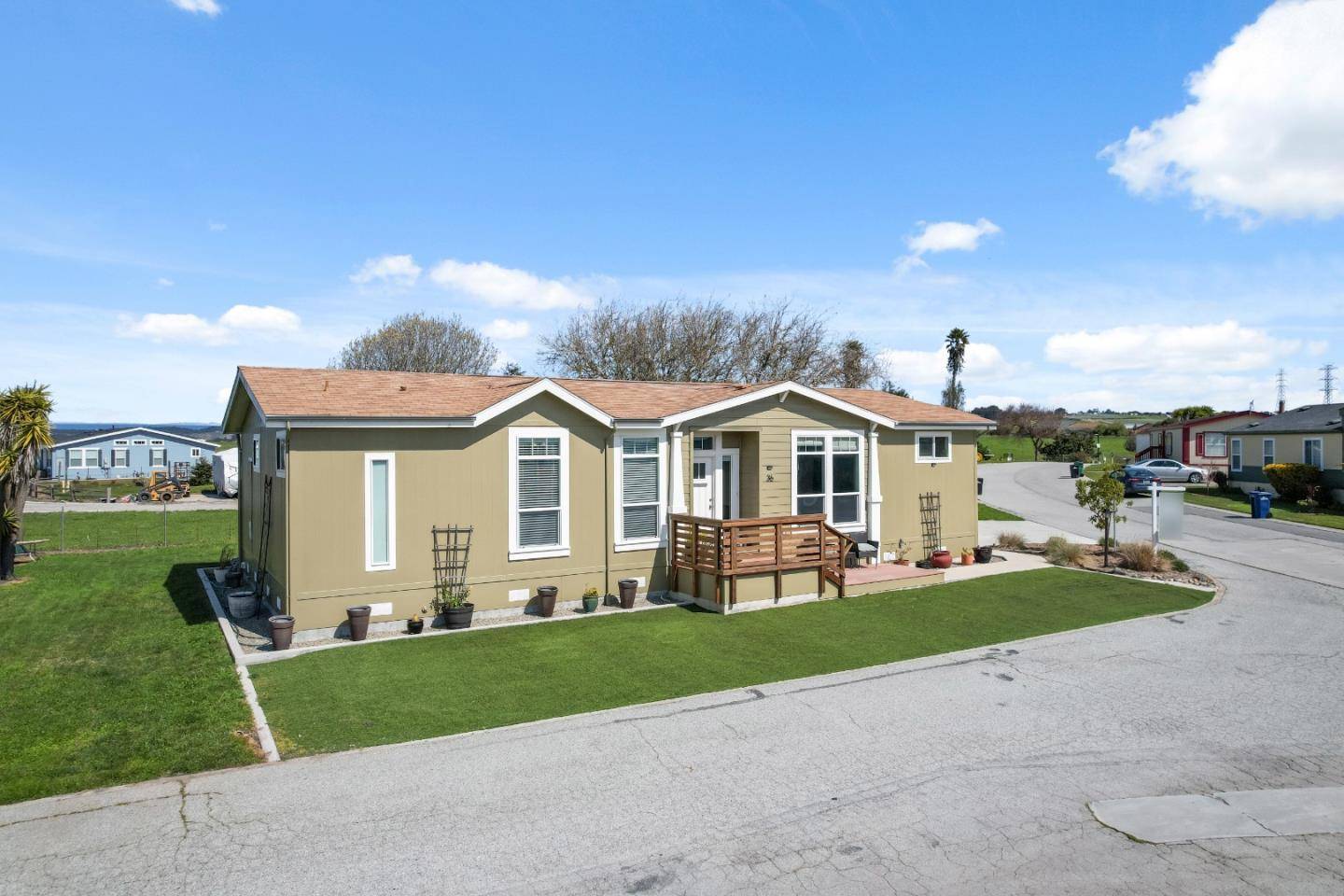 Moss Landing, CA 95039,800 Dolan Road #36
