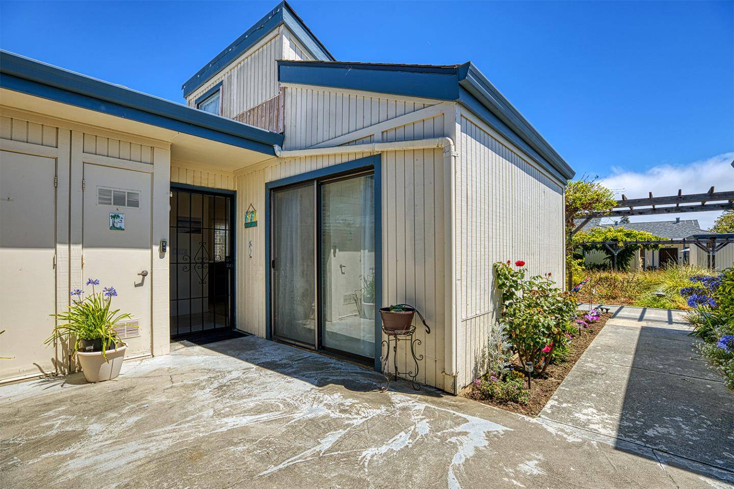 Santa Cruz, CA 95062,Address not disclosed