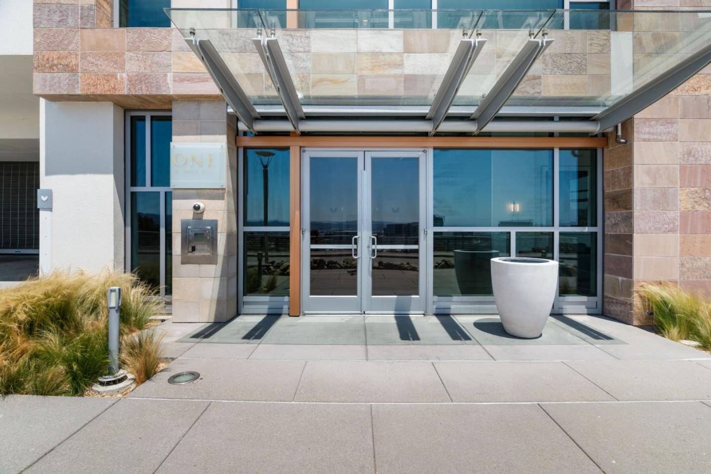 South San Francisco, CA 94080,1 Mandalay Place #610