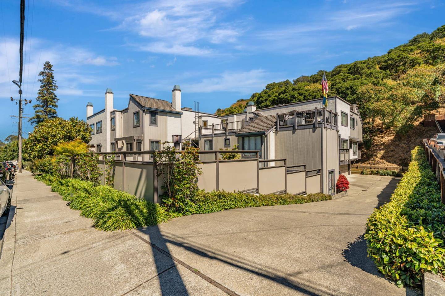 Belmont, CA 94002,2411 Carlmont Drive #110