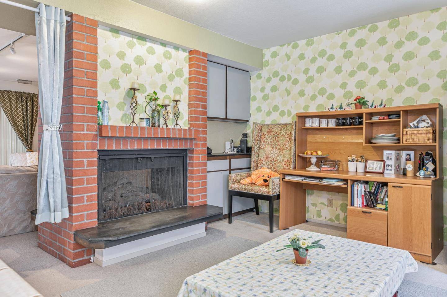 Belmont, CA 94002,2411 Carlmont Drive #110