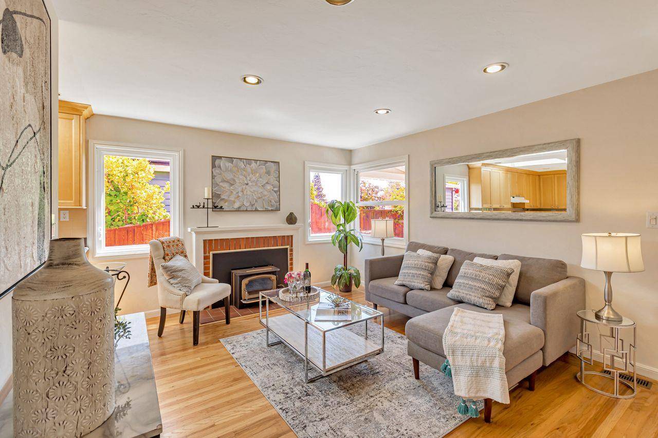 San Carlos, CA 94070,2534 Howard Avenue