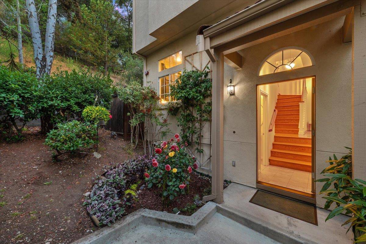 Belmont, CA 94002,14 Arroyo View Circle