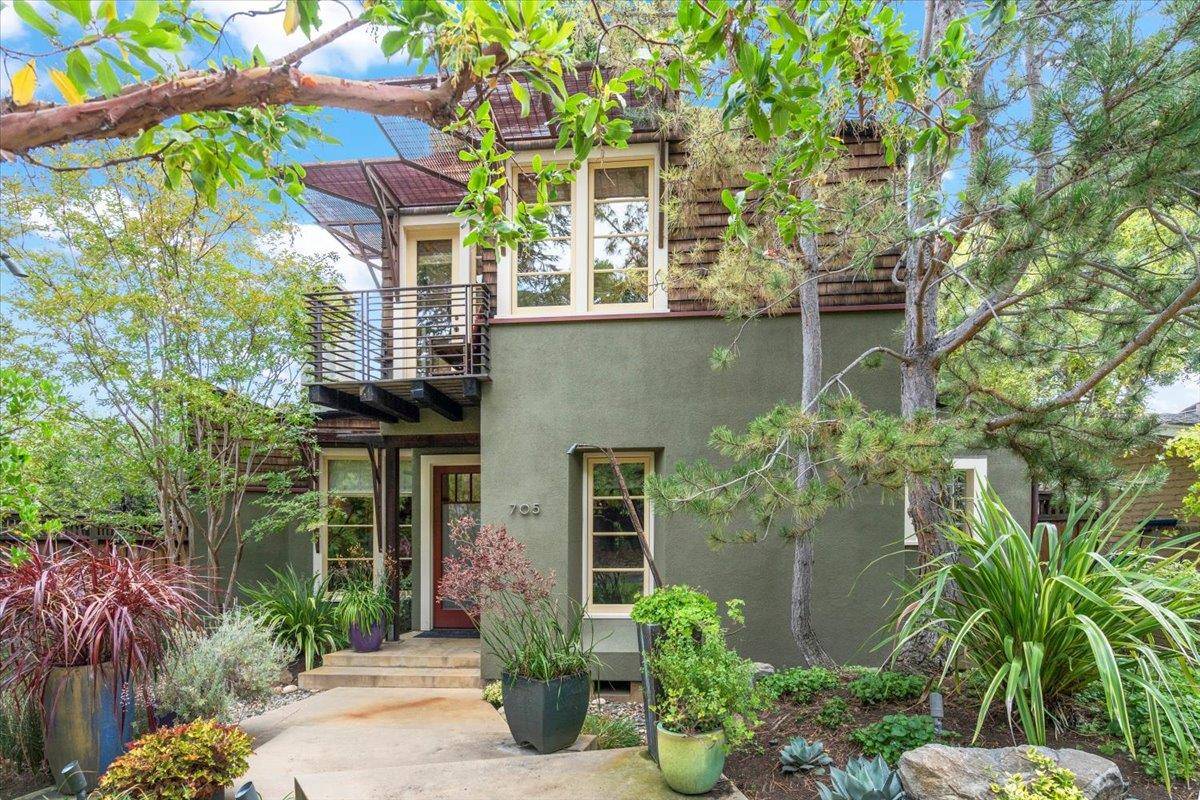 Los Altos, CA 94022,705 University Avenue