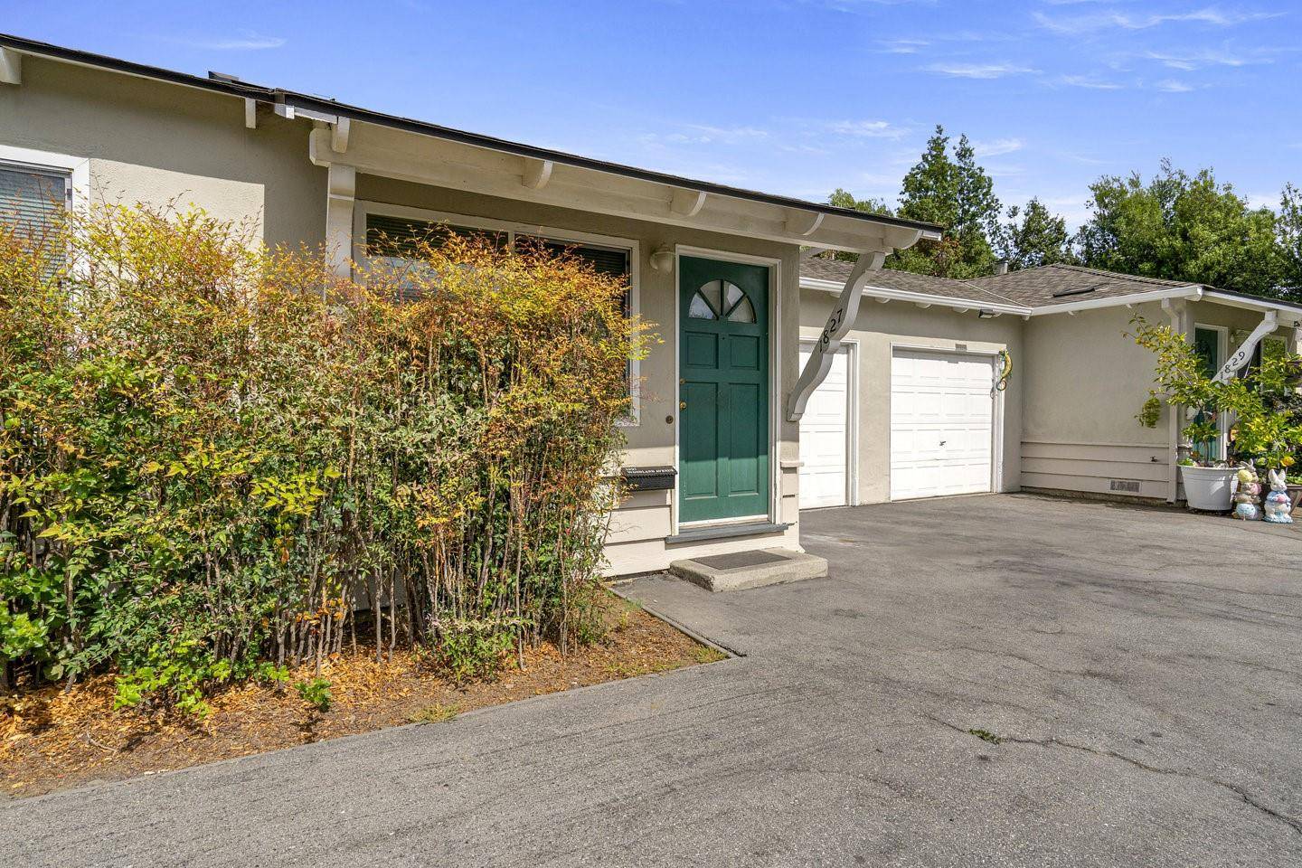 East Palo Alto, CA 94303,1827 Woodland Avenue