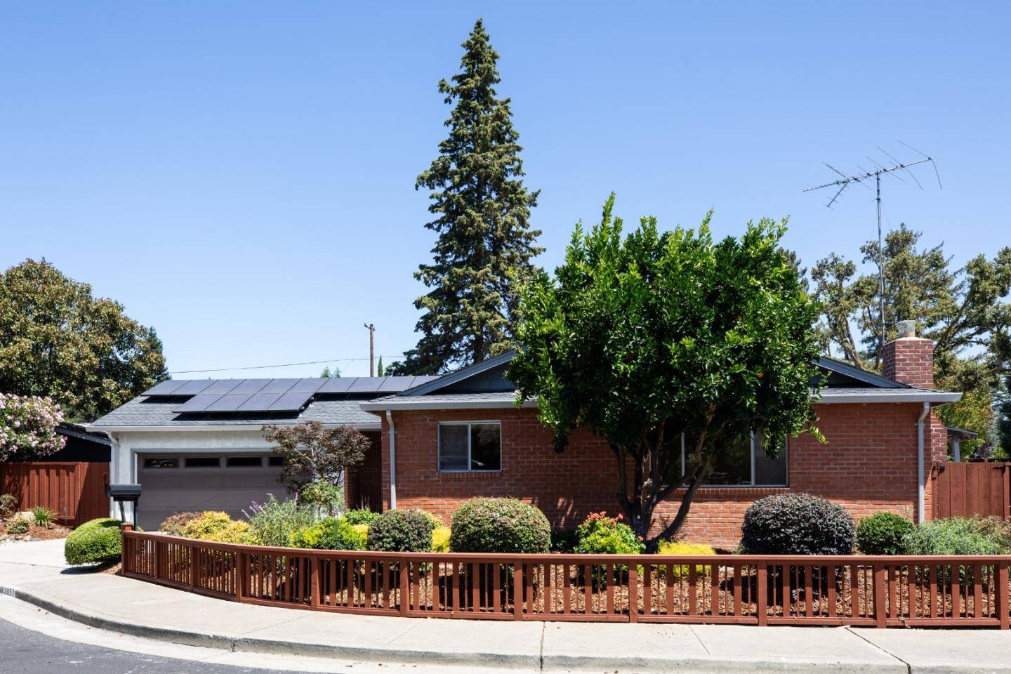 Palo Alto, CA 94306,3857 Timlott Court