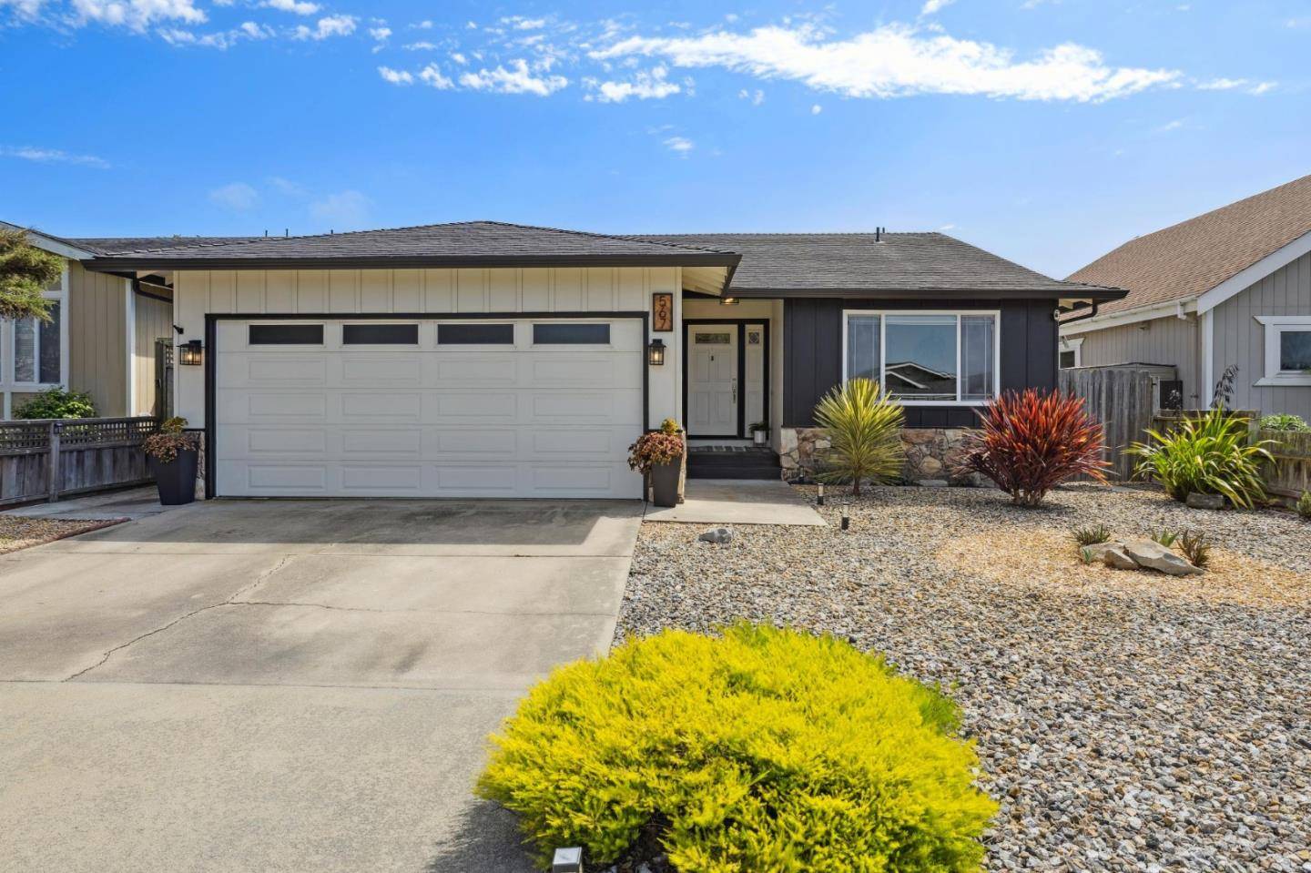 Half Moon Bay, CA 94019,567 Terrace Avenue