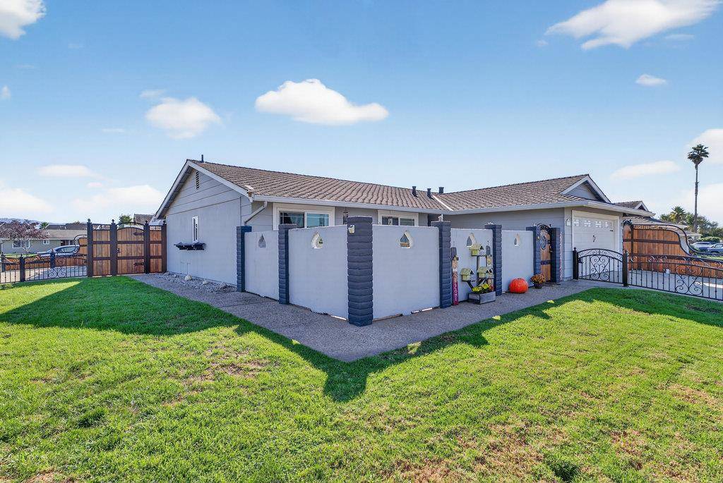 Salinas, CA 93906,12932 Truman Street