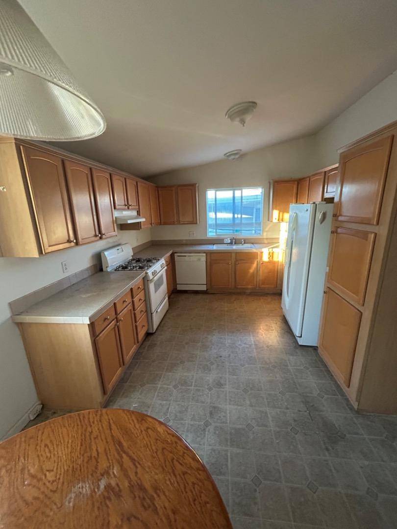 Marina, CA 93933,347 Carmel Avenue #2