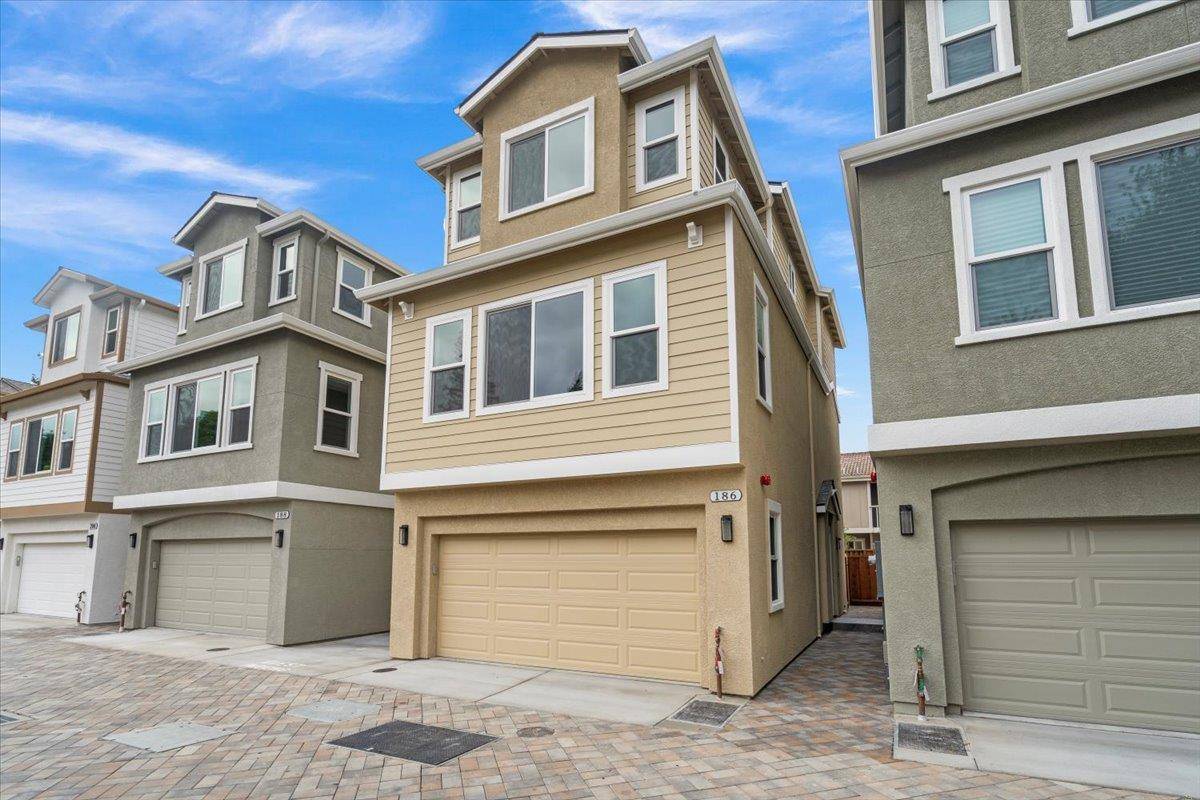 Campbell, CA 95008,186 Rincon Avenue