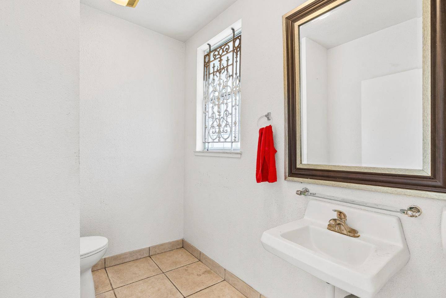 Santa Cruz, CA 95060,901 River Street