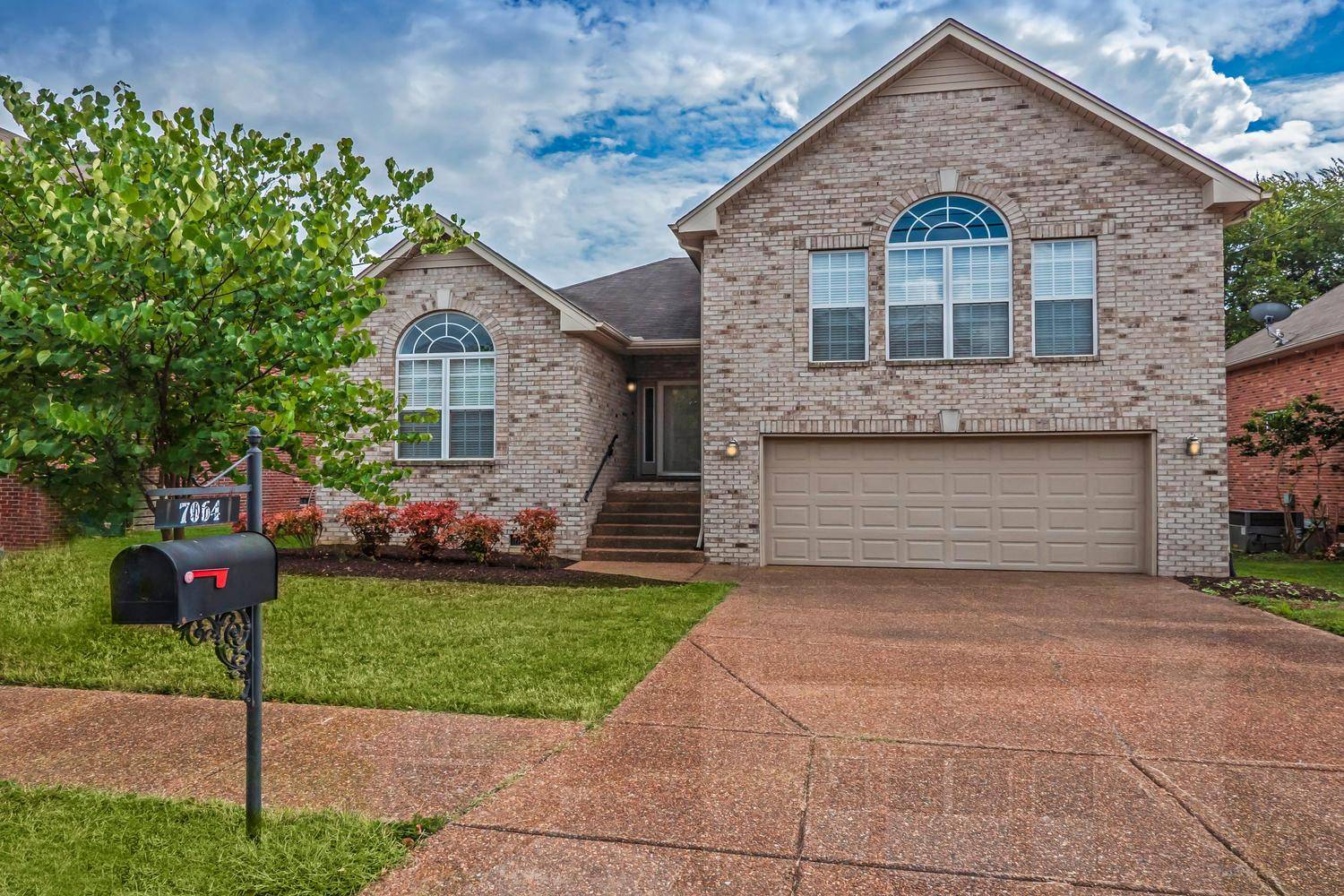 Nashville, TN 37211,7064 Sugarplum Rd