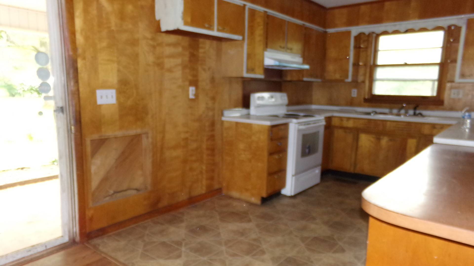 Huntland, TN 37345,100 Stewart St