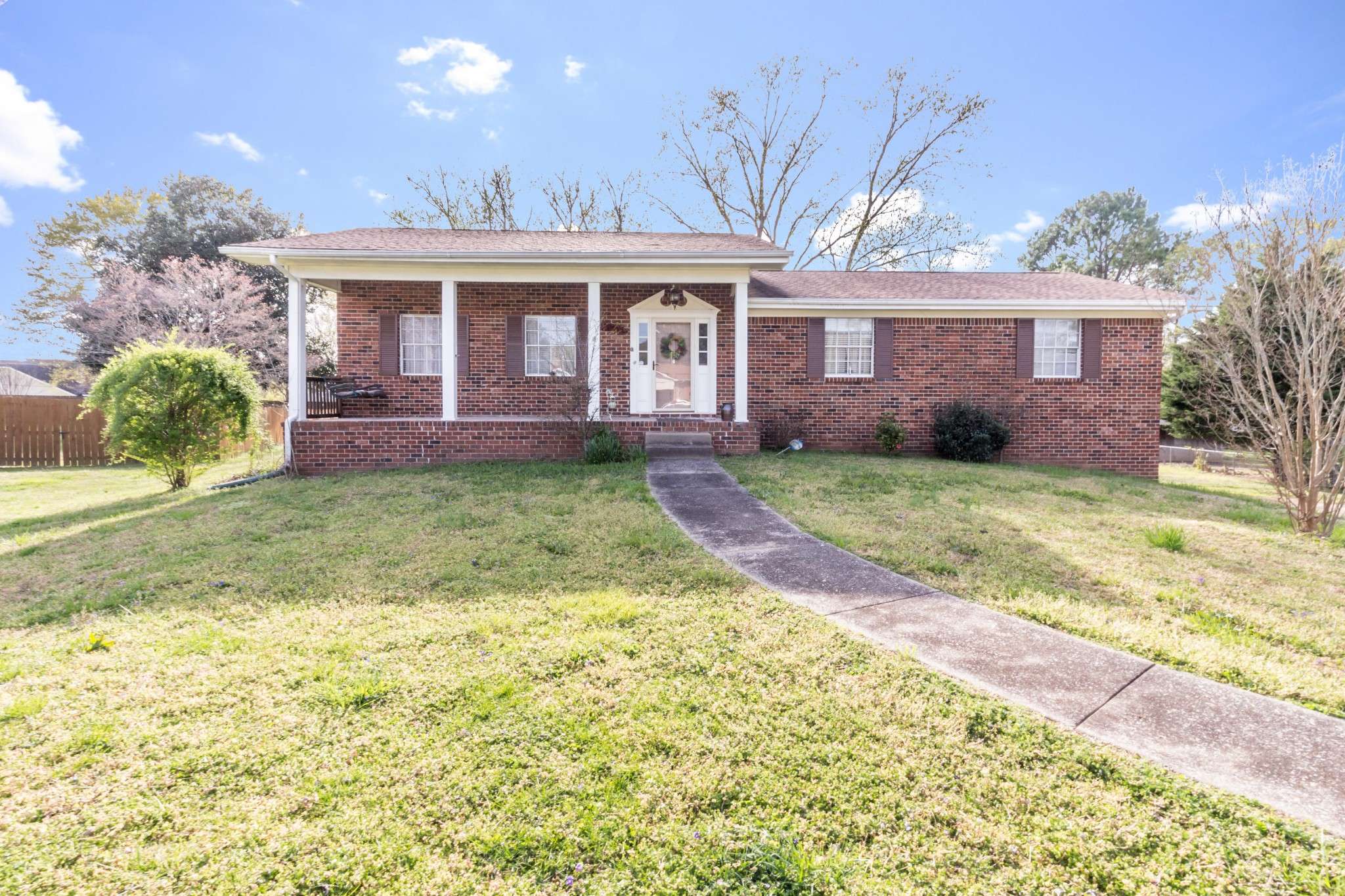 Chattanooga, TN 37421,8128 Holly Crest Drive
