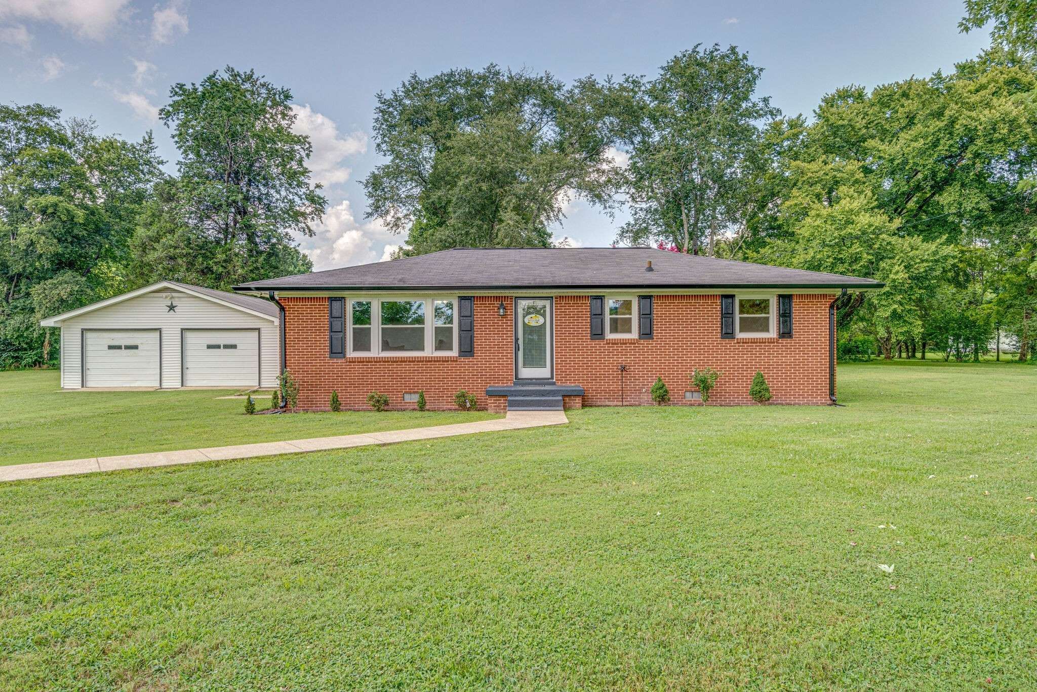 Duck River, TN 38454,7467 Highway 230